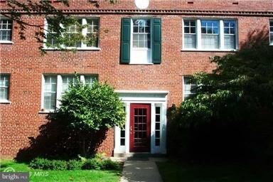 1905 N Rhodes St in Arlington, VA - Building Photo