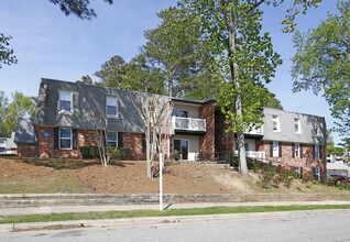 The Pointe at Midtown in Raleigh, NC - Building Photo - Building Photo