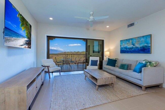 67 Wailea Gateway Pl in Wailea, HI - Building Photo - Building Photo