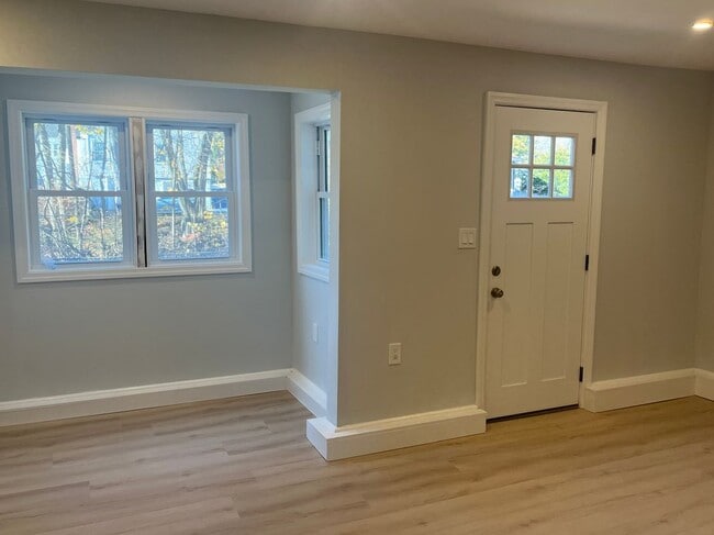 26 Hanover Pl in Smithtown, NY - Building Photo - Building Photo