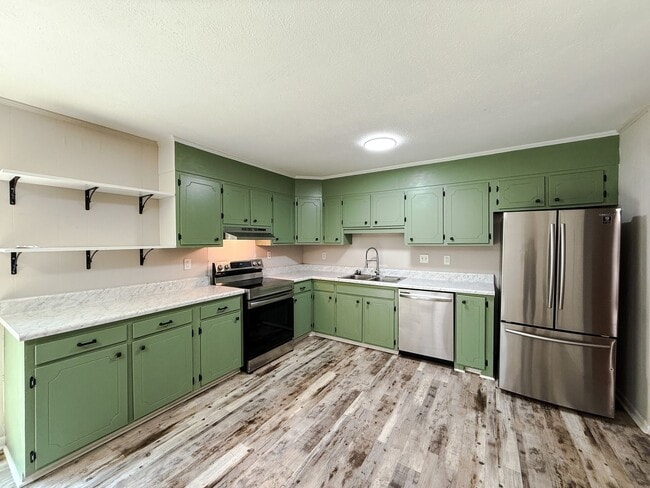 7220 Ainsley St in Fayetteville, NC - Building Photo - Building Photo