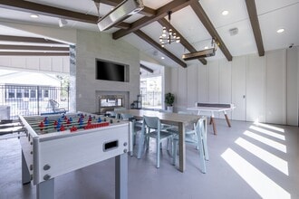 Solace at Rainier Ridge in Puyallup, WA - Foto de edificio - Building Photo