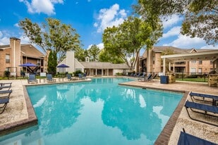 Chelsea at Fallbrook in Houston, TX - Building Photo