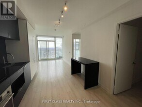 33 Helendale Ave in Toronto, ON - Building Photo - Building Photo