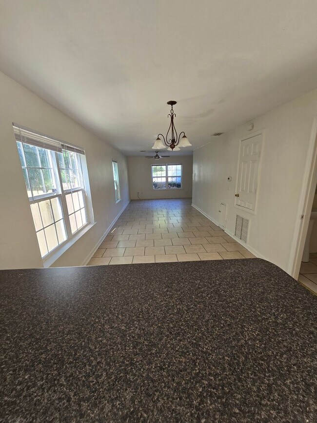 735 Putnam Dr in Tallahassee, FL - Building Photo - Building Photo