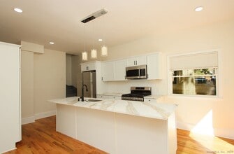 62 Whitney St in Hartford, CT - Building Photo - Building Photo