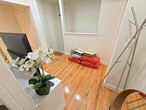 130 W 8th St in Boston, MA - Building Photo - Building Photo