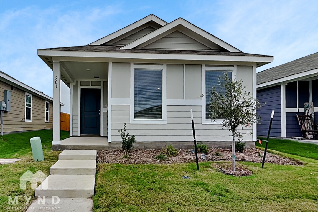 203 Sesame Ln in Princeton, TX - Building Photo