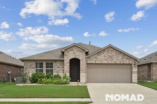 10120 Fort Friffin Trail in Crowley, TX - Building Photo