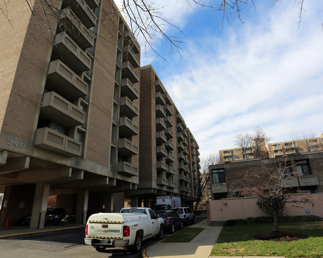 Carrollsburg Condos in Washington, DC - Building Photo - Building Photo