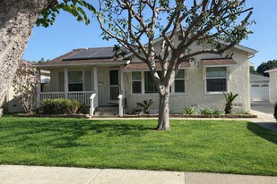 5422 Montair Ave in Lakewood, CA - Building Photo