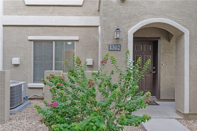 2150 W Alameda Rd in Phoenix, AZ - Foto de edificio - Building Photo