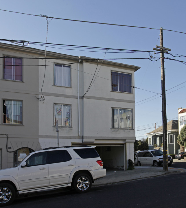 2 2nd Ave in Daly City, CA - Building Photo