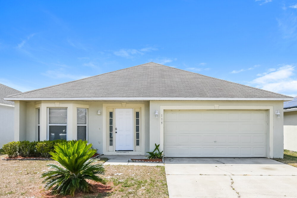 115 Keswick Ave in Davenport, FL - Foto de edificio
