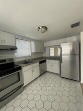 3531 Inverrary Dr in Lauderhill, FL - Building Photo - Building Photo