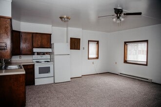 45 E Willow St in Elizabethtown, PA - Building Photo - Building Photo