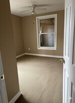 1111 Madison Ave in Madison, IL - Building Photo