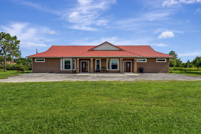 7818 Verna Bethany Rd in Myakka City, FL - Foto de edificio - Building Photo