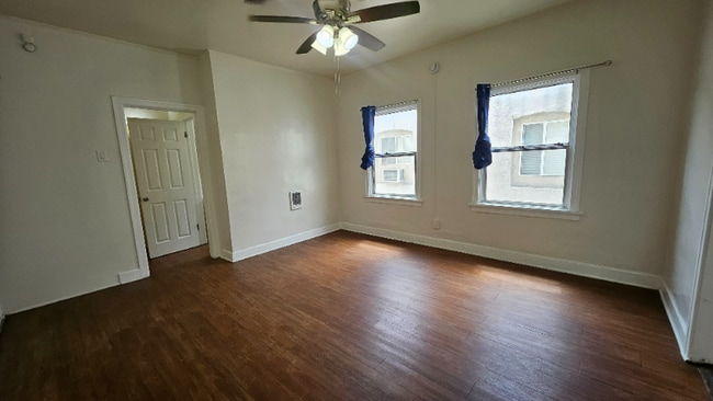 727 S Coronado St in Los Angeles, CA - Building Photo - Building Photo