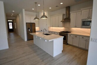 820 E Ashurst Dr in Phoenix, AZ - Building Photo - Building Photo