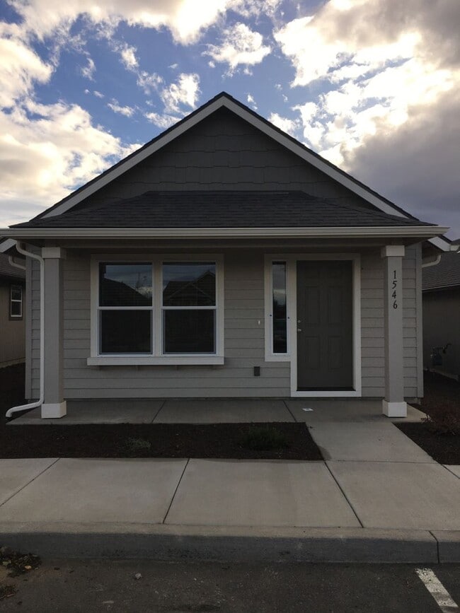 property at 1546 SW 36th Loop