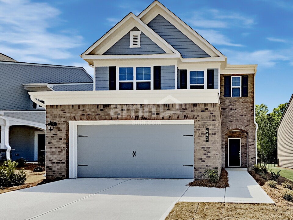 601 Woodall Rd in Stockbridge, GA - Building Photo