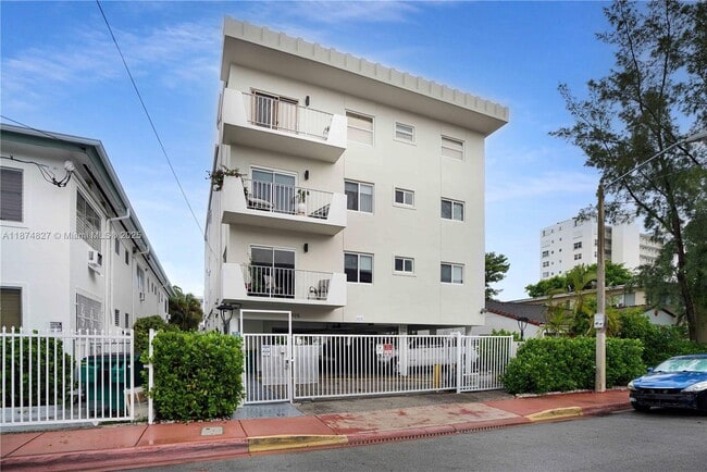 property at 7925 Carlyle Ave