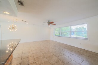 407 Parkway Ct in Ft. Myers, FL - Foto de edificio - Building Photo