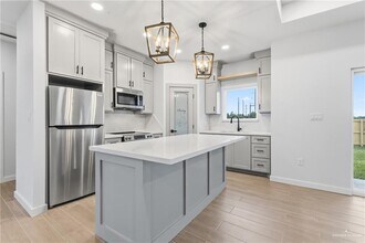 17 Dorcas Cir in Brownsville, TX - Building Photo - Building Photo