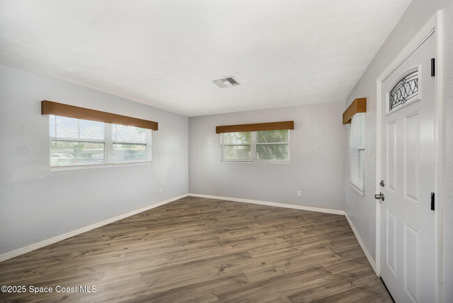 514 Seacrest Ave in Merritt Island, FL - Building Photo - Building Photo