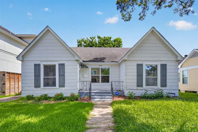 property at 2406 Southgate Blvd