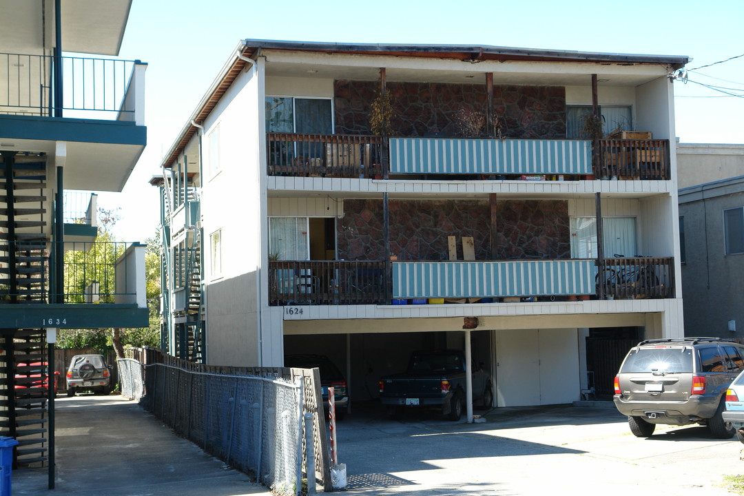 1624 Milvia St in Berkeley, CA - Foto de edificio