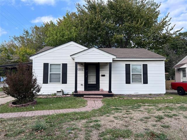 1333 Meadowbrook Dr in Garland, TX - Building Photo