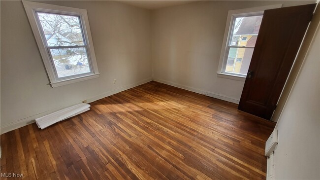 property at 3830 E 147th St