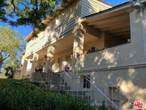 541 Comstock Ave in Los Angeles, CA - Building Photo - Building Photo