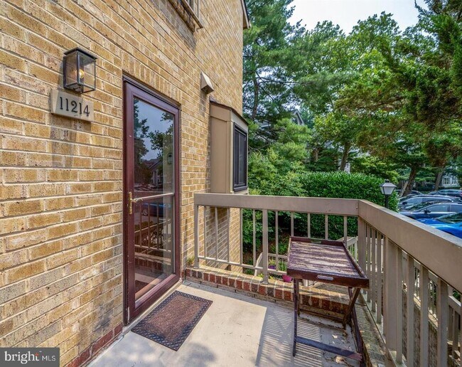 11214 Beaver Trail Ct in Reston, VA - Building Photo - Building Photo