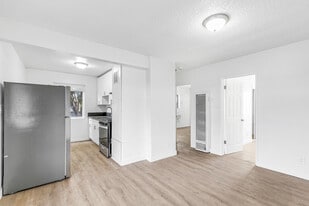 1618 E Vernon Ave, Unit 1618 in Los Angeles, CA - Building Photo