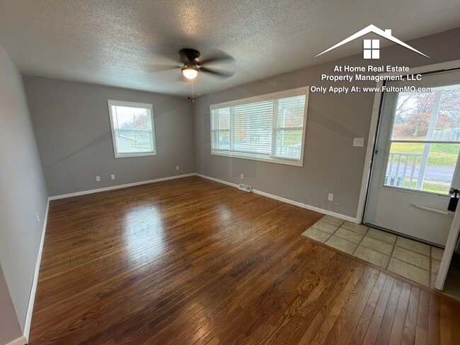 607 Crestwood Dr in Fulton, MO - Building Photo - Building Photo