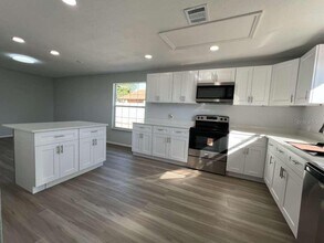 1731 Ave C NE in Winter Haven, FL - Foto de edificio - Building Photo