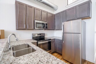 2007 Main St in Lubbock, TX - Foto de edificio - Building Photo