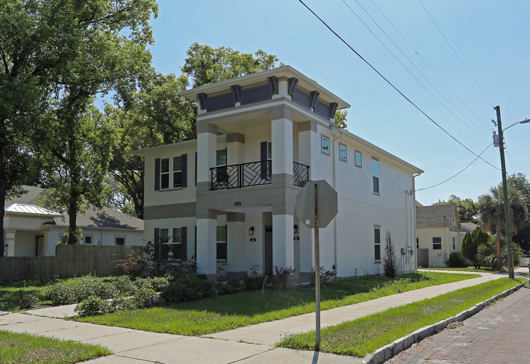 Duplex/multi-family in Tampa, FL - Building Photo