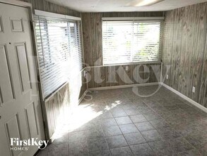 2316 Colby Ln, Unit C-224 in Tampa, FL - Building Photo - Building Photo