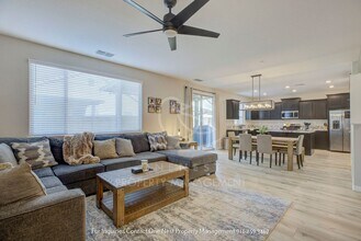 2974 Lindbergh Ln in Lincoln, CA - Building Photo - Building Photo