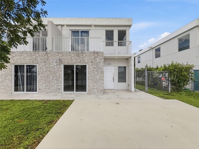 13650 SW 260th St