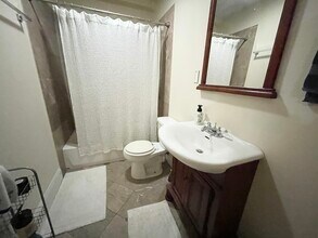 467 Massachusetts Ave, Unit 1 in Boston, MA - Foto de edificio - Building Photo