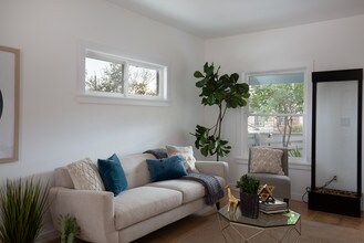 Highland Park Units in Los Angeles, CA - Building Photo - Interior Photo