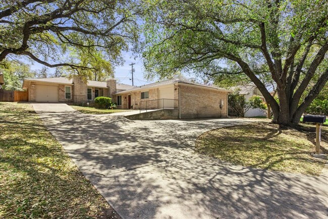 property at 8709 Westover Club Dr