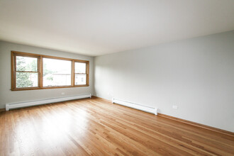 2419 N 77th Ct in Elmwood Park, IL - Building Photo - Building Photo