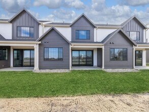 2017 Lacey Dr in Ames, IA - Building Photo - Building Photo