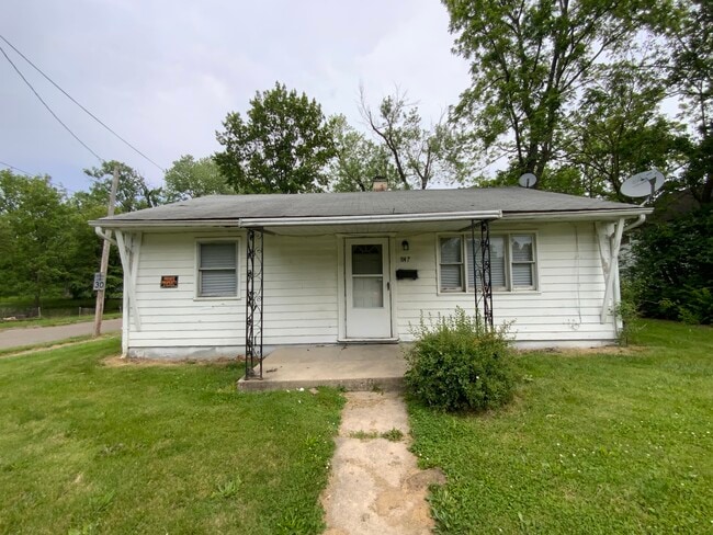 property at 847 E Seminary St